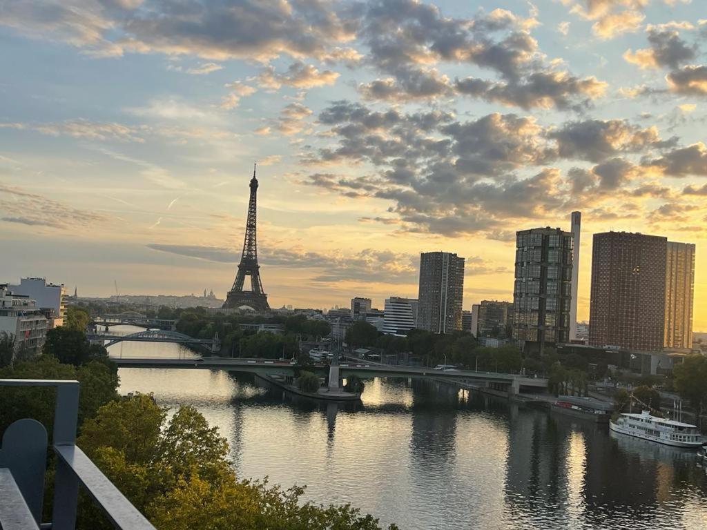 Appartement Vue Tour Eiffel Paris 16 Eme Dış mekan fotoğraf