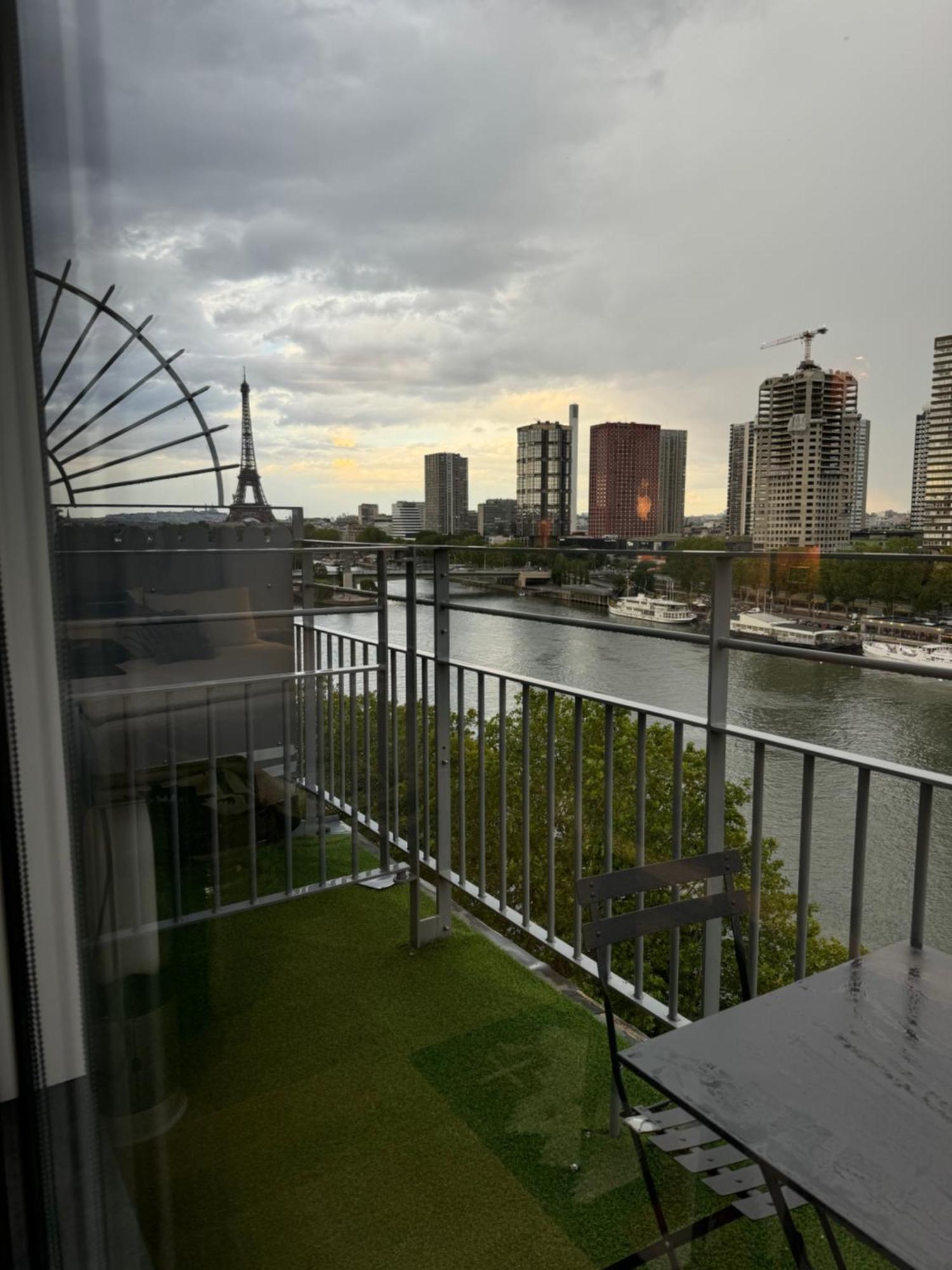 Appartement Vue Tour Eiffel Paris 16 Eme Dış mekan fotoğraf